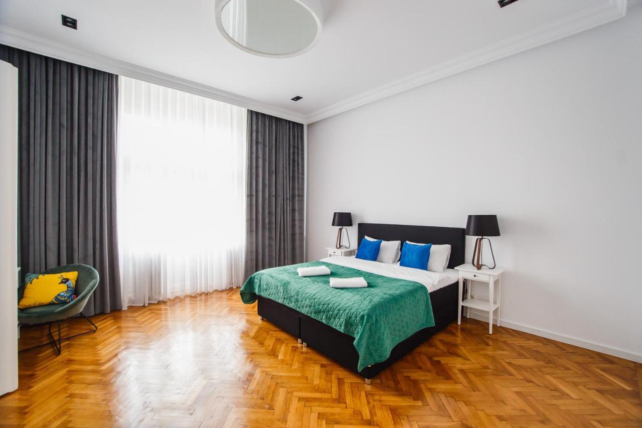 Spacious Riverviews Apartment Near Piata Unirii 오라데아 외부 사진