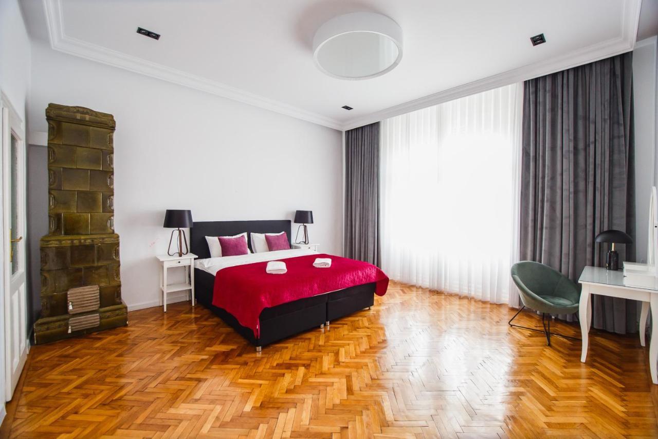 Spacious Riverviews Apartment Near Piata Unirii 오라데아 외부 사진