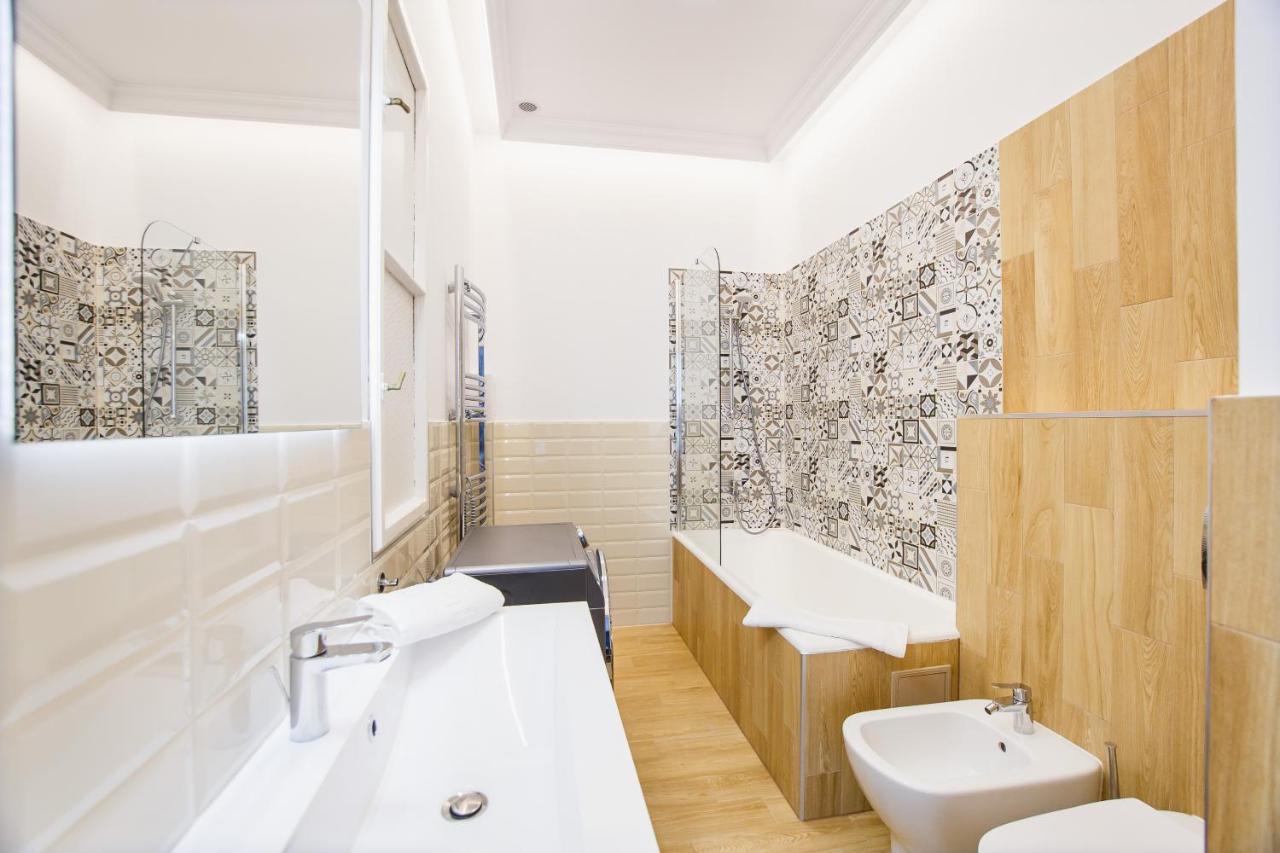 Spacious Riverviews Apartment Near Piata Unirii 오라데아 외부 사진