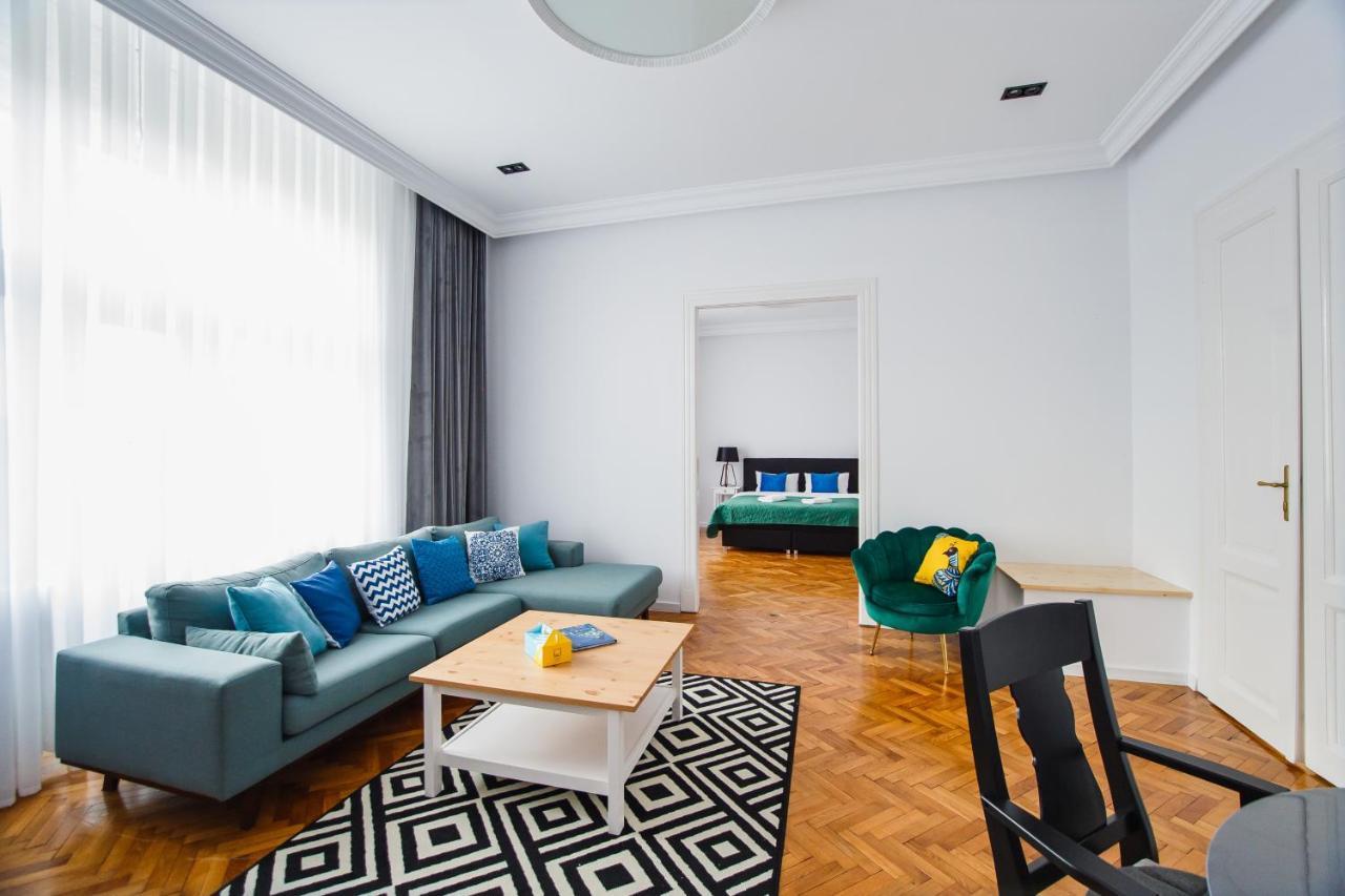 Spacious Riverviews Apartment Near Piata Unirii 오라데아 외부 사진