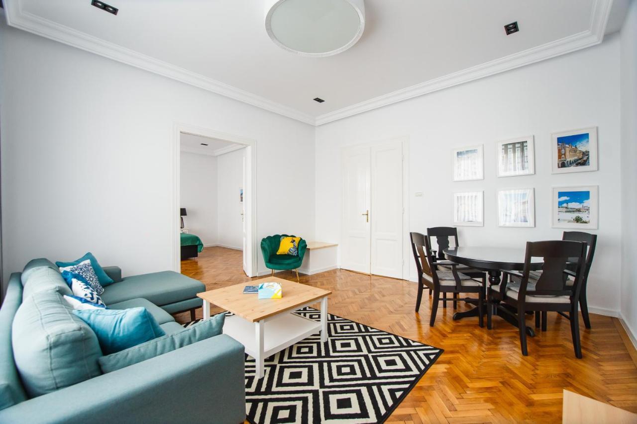 Spacious Riverviews Apartment Near Piata Unirii 오라데아 외부 사진