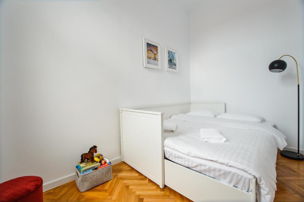 Spacious Riverviews Apartment Near Piata Unirii 오라데아 외부 사진