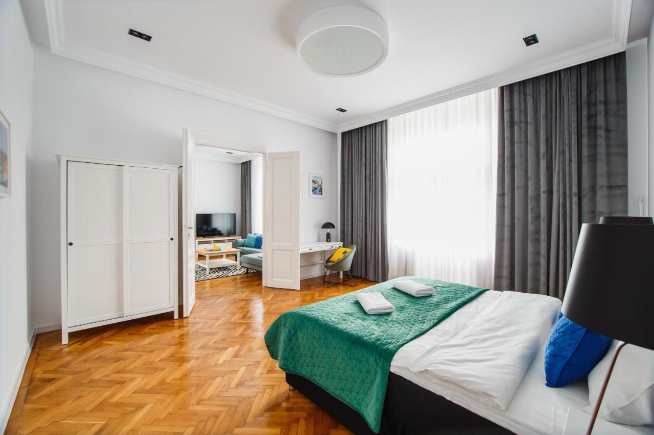 Spacious Riverviews Apartment Near Piata Unirii 오라데아 외부 사진
