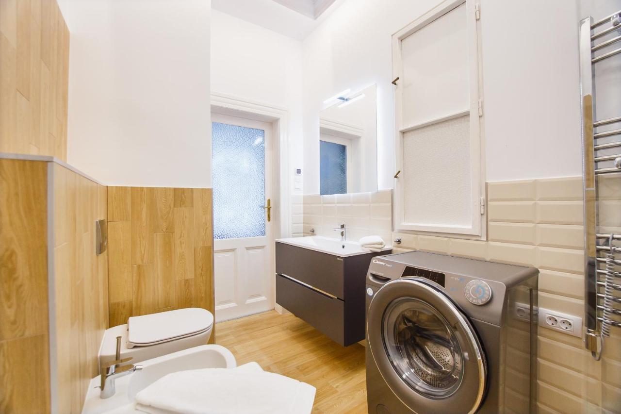 Spacious Riverviews Apartment Near Piata Unirii 오라데아 외부 사진