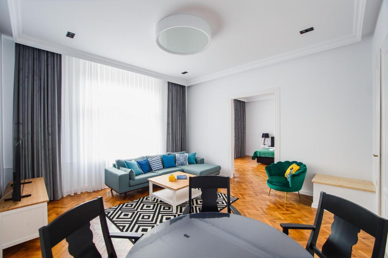 Spacious Riverviews Apartment Near Piata Unirii 오라데아 외부 사진