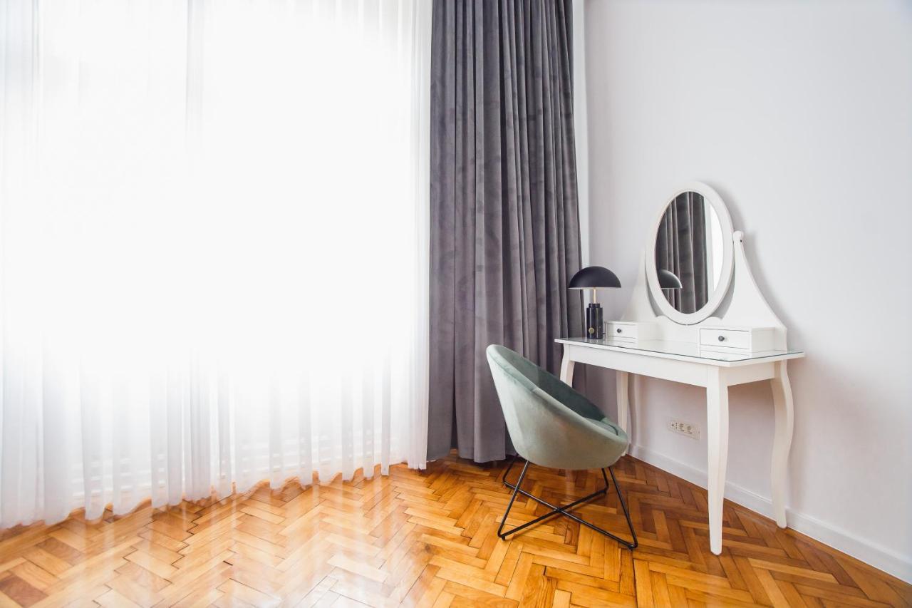 Spacious Riverviews Apartment Near Piata Unirii 오라데아 외부 사진
